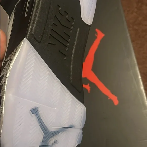 Jordan Black and White Soles with Jumpman Logo Jordan - Men - Jumpman Pro - White/Black – Nohble main image 2